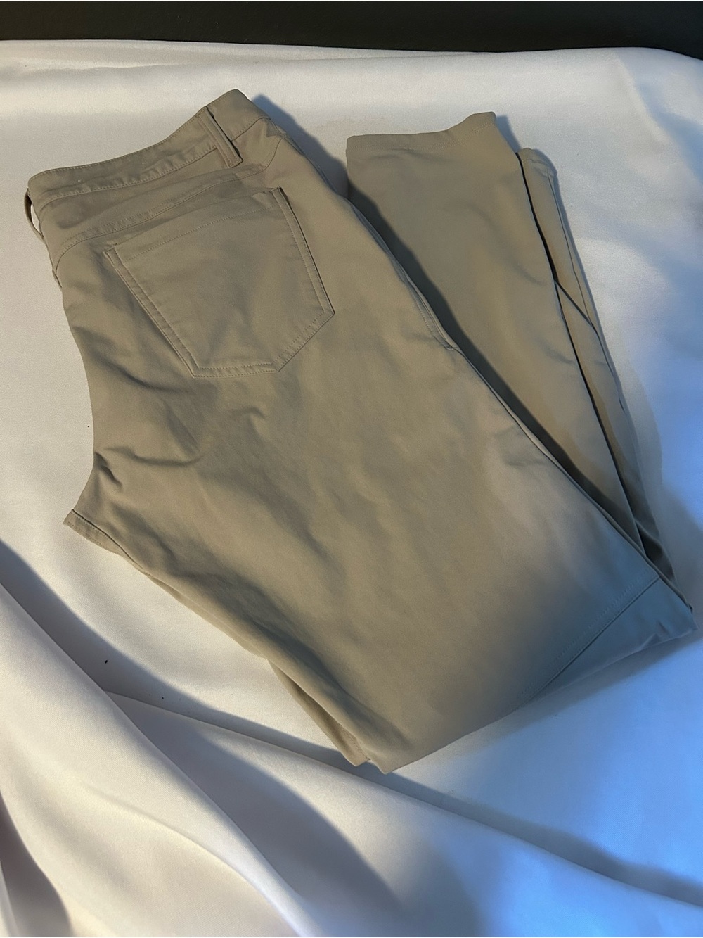 lululemon athletica Men's Tan Stretch Chinos